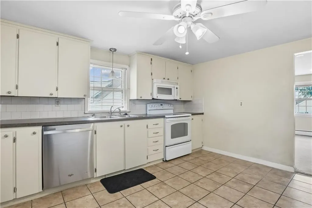 83 Greeley Street Pawtucket RI 02861