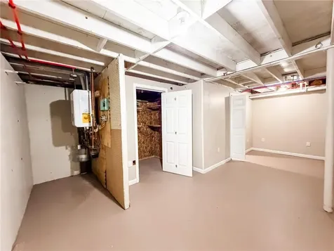 56 Hyacinth Street Providence RI 02904