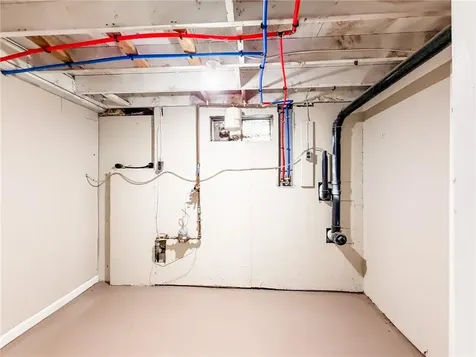 56 Hyacinth Street Providence RI 02904