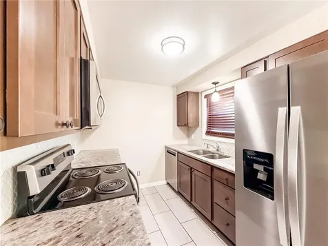 56 Hyacinth Street Providence RI 02904