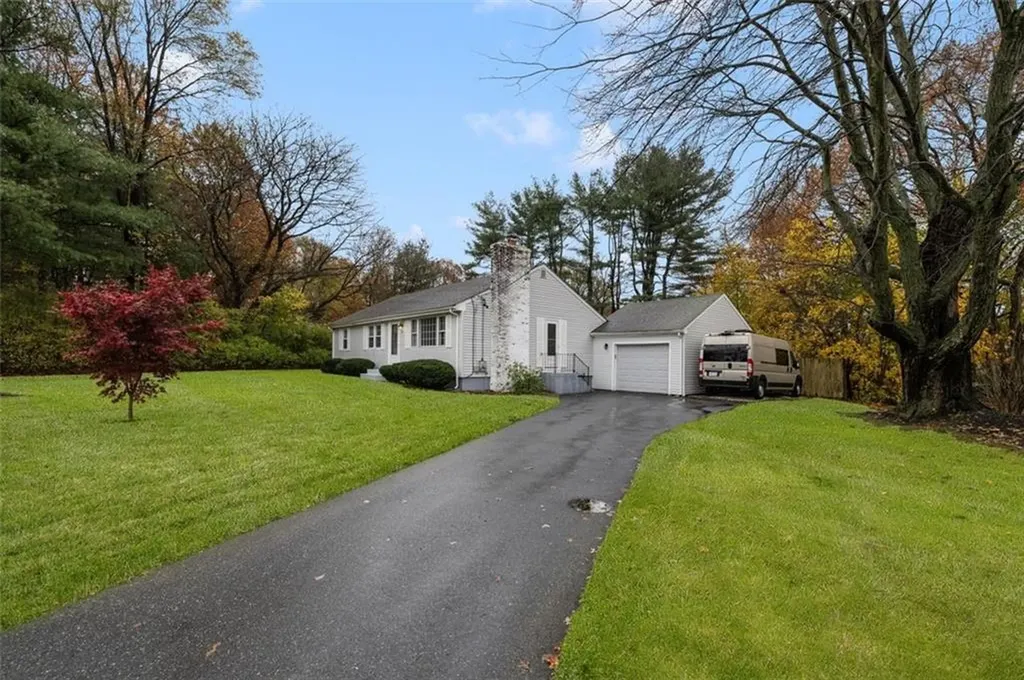 128 Old River Road Lincoln RI 02865