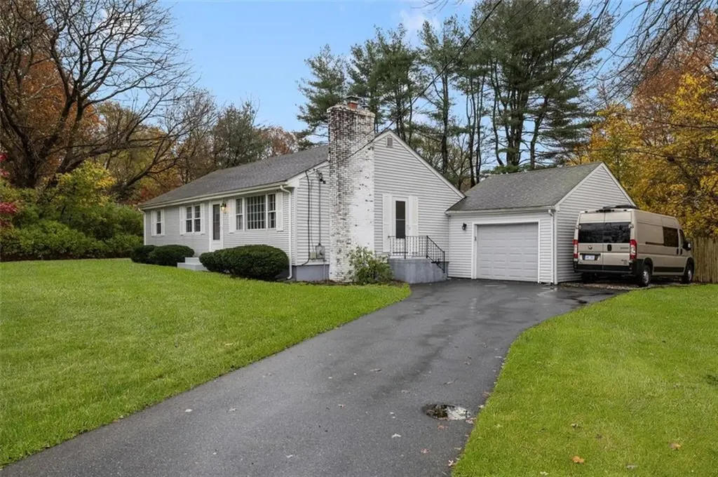 128 Old River Road Lincoln RI 02865