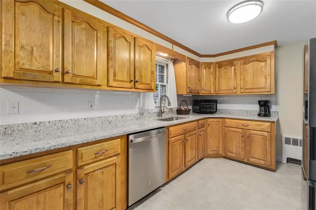 128 Old River Road Lincoln RI 02865