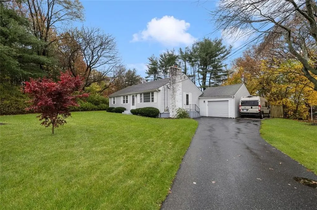 128 Old River Road Lincoln RI 02865