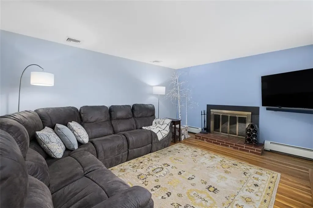 128 Old River Road Lincoln RI 02865
