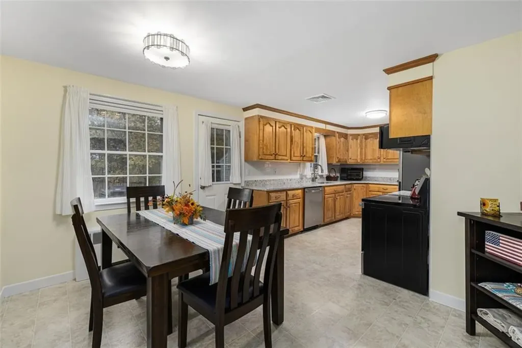 128 Old River Road Lincoln RI 02865