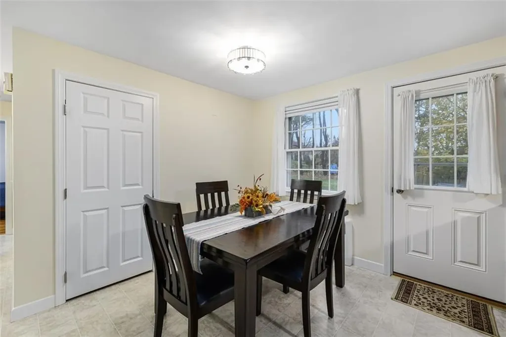 128 Old River Road Lincoln RI 02865