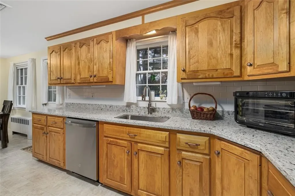 128 Old River Road Lincoln RI 02865