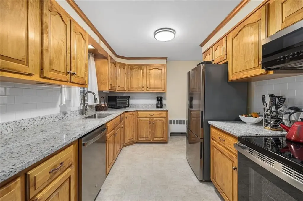 128 Old River Road Lincoln RI 02865