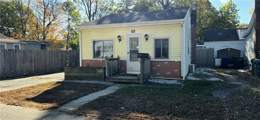 76 Kenway Avenue Warwick RI 02889