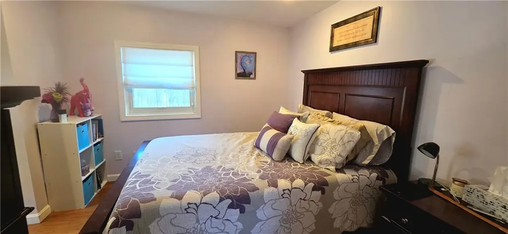 76 Kenway Avenue Warwick RI 02889