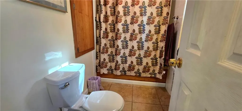 76 Kenway Avenue Warwick RI 02889