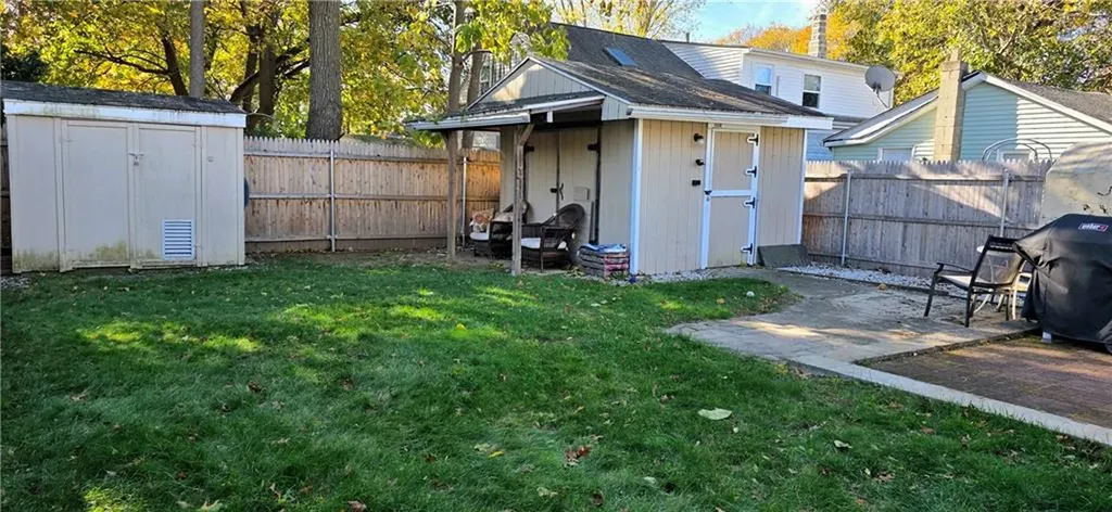 76 Kenway Avenue Warwick RI 02889