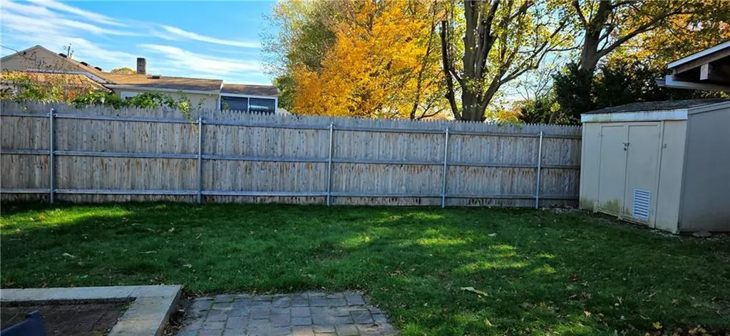 76 Kenway Avenue Warwick RI 02889
