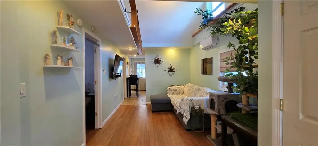 76 Kenway Avenue Warwick RI 02889