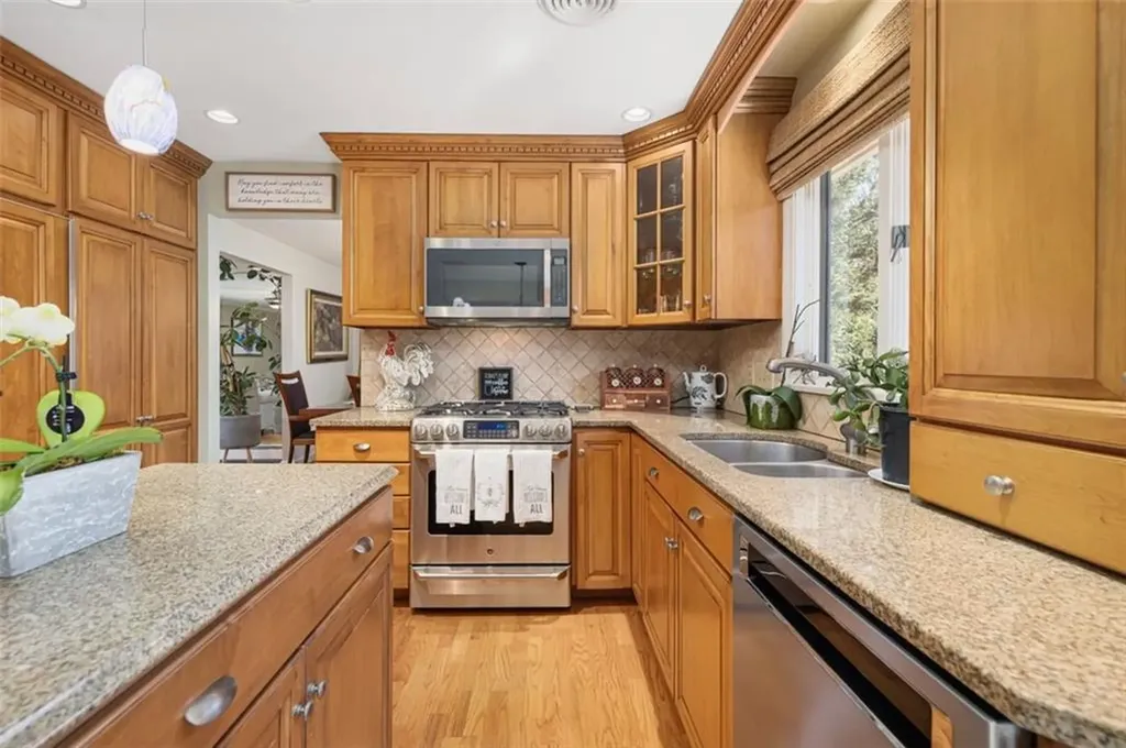 46 Forest View Drive North Providence RI 02904