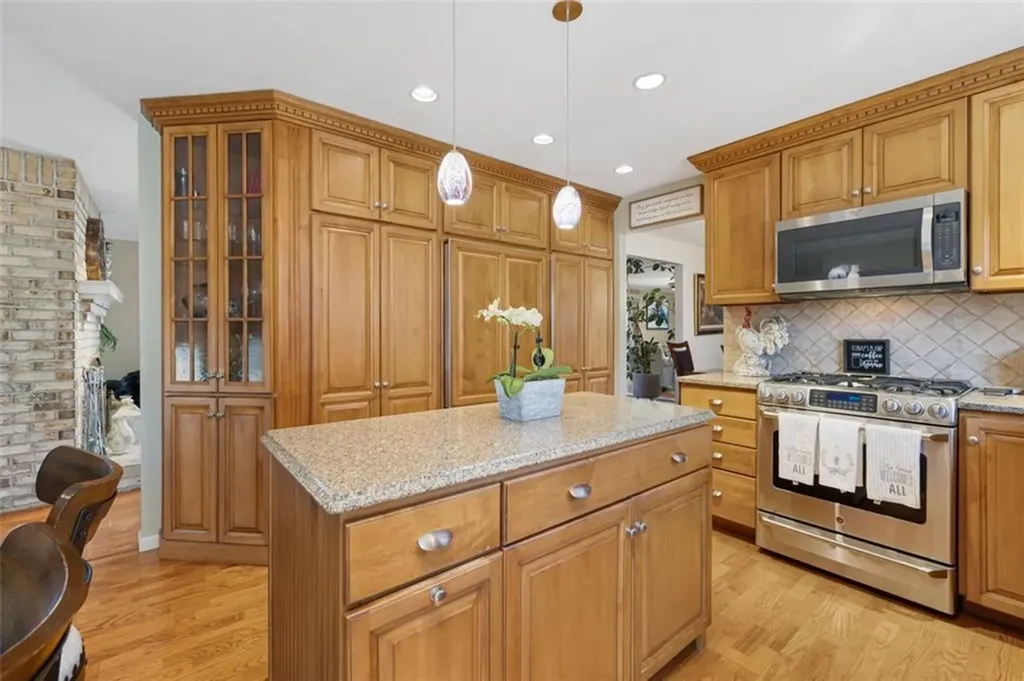 46 Forest View Drive North Providence RI 02904