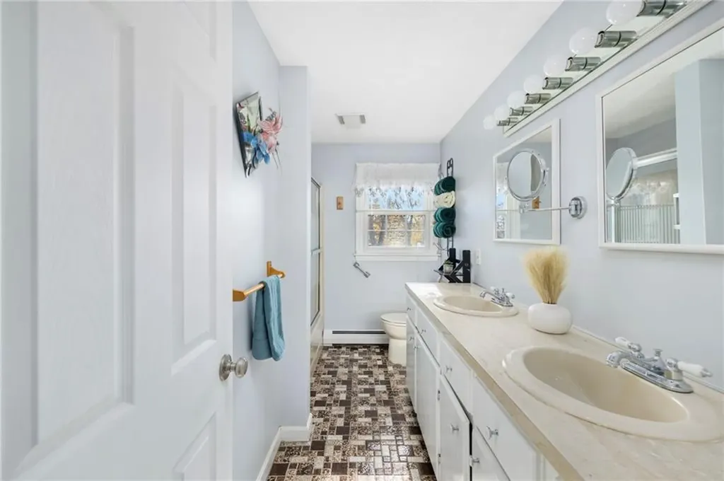 34 Silverwood Lane West Warwick RI 02893