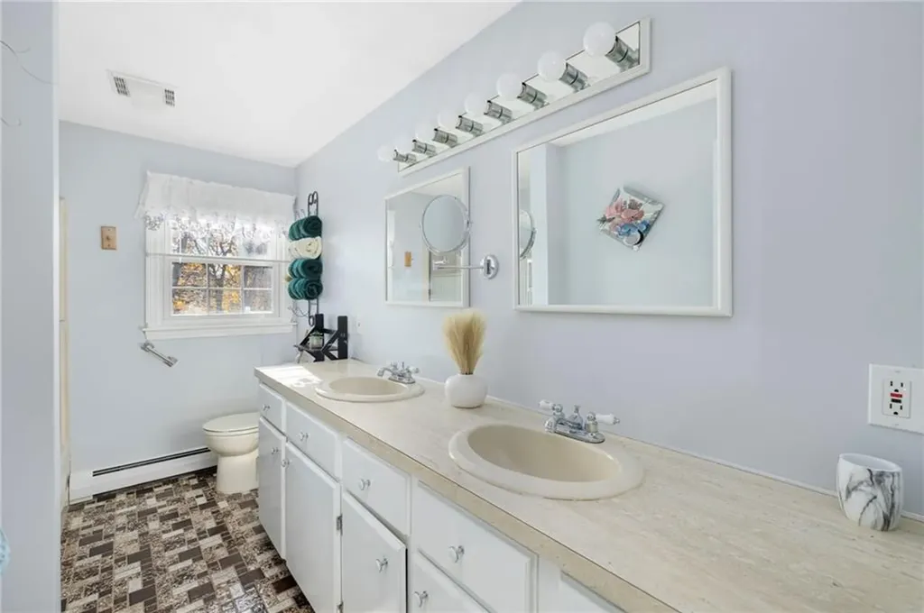 34 Silverwood Lane West Warwick RI 02893