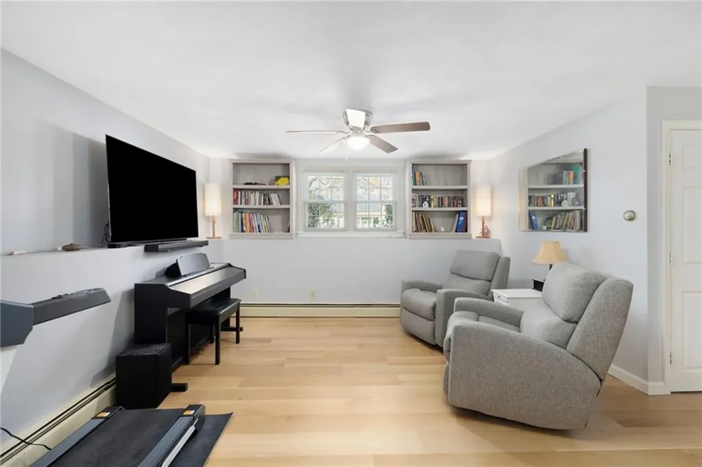 34 Silverwood Lane West Warwick RI 02893