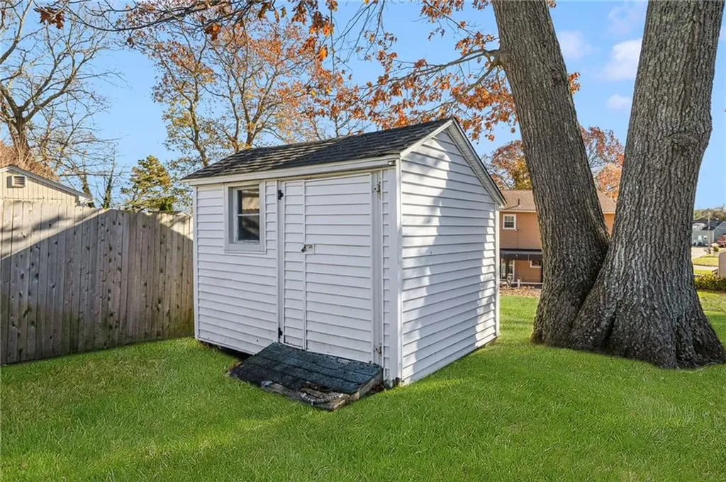 34 Silverwood Lane West Warwick RI 02893