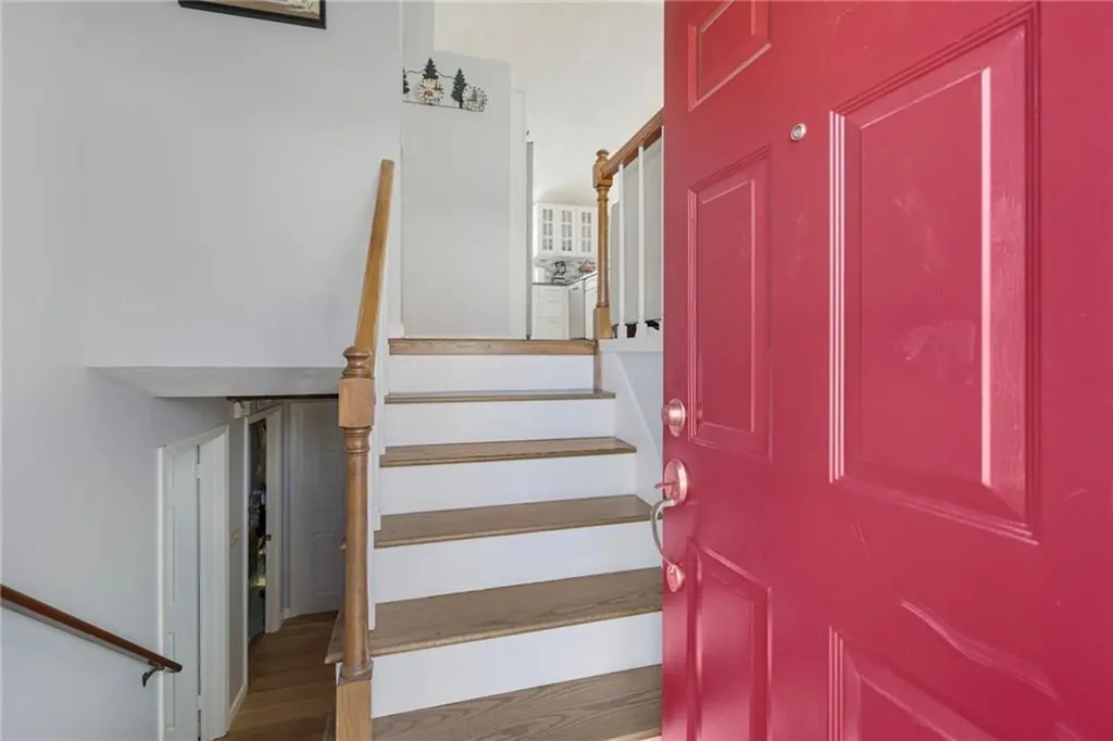 34 Silverwood Lane West Warwick RI 02893