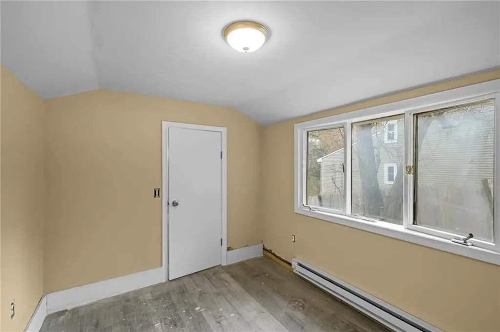 51 Knotty Oak Shore Coventry RI 02816