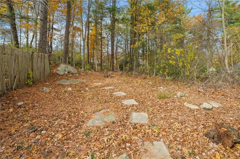 51 Knotty Oak Shore Coventry RI 02816