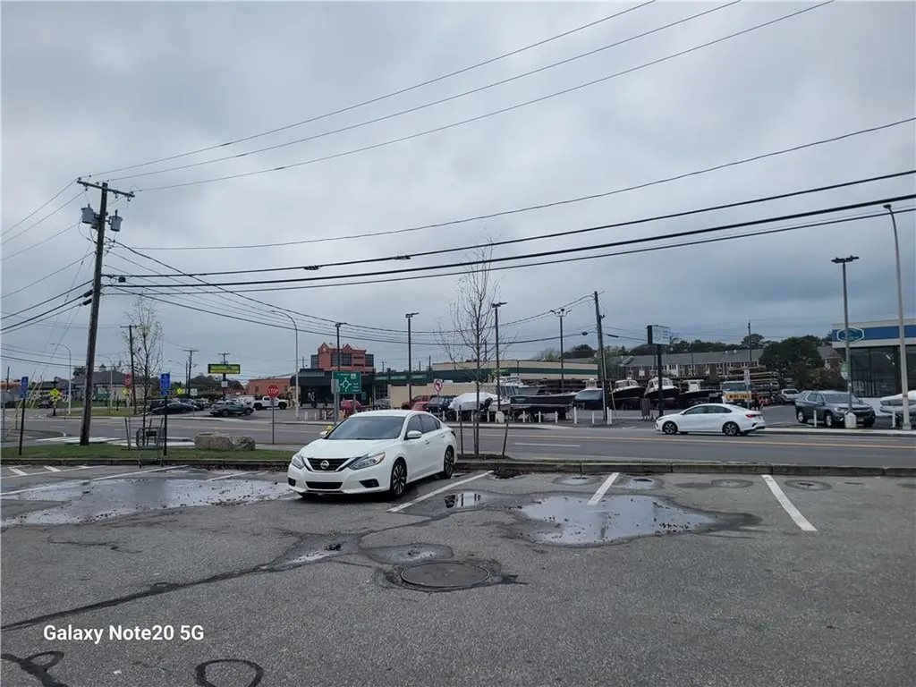 163 Jt Connell Highway Newport RI 0200840