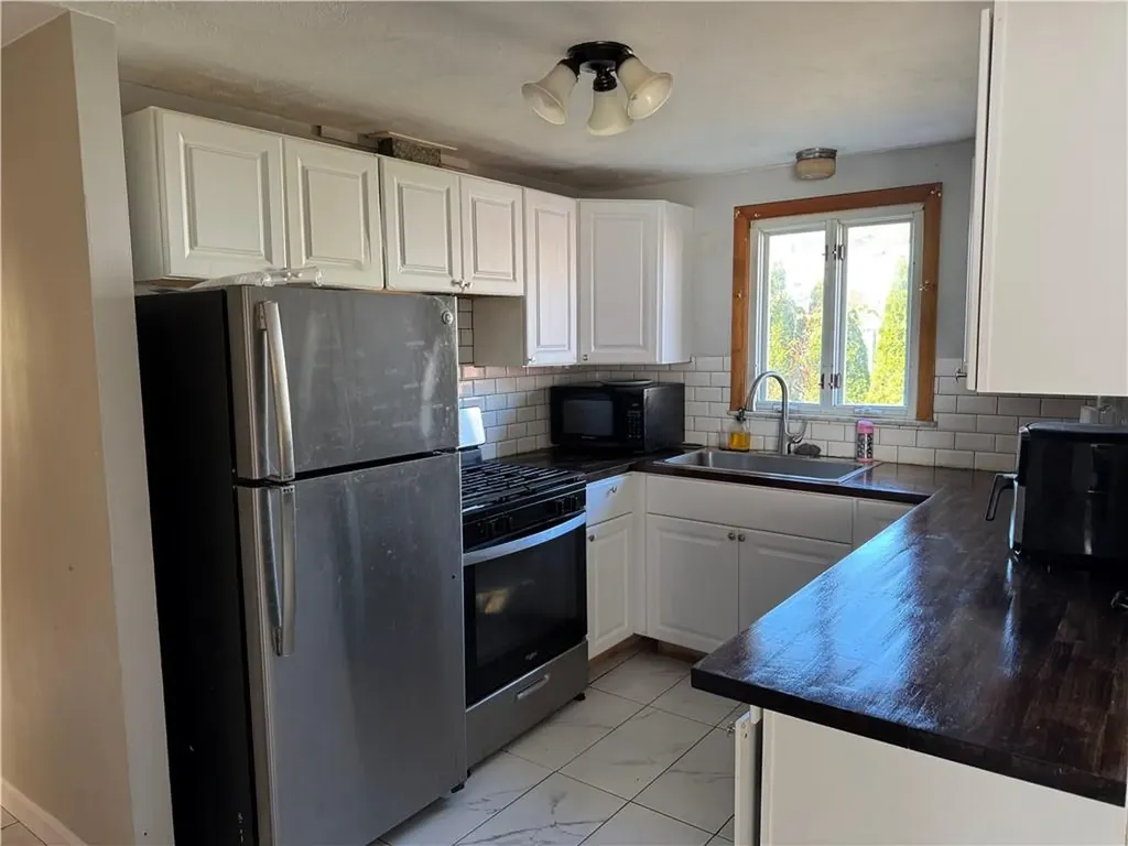 12 Devon Street Providence RI 02904