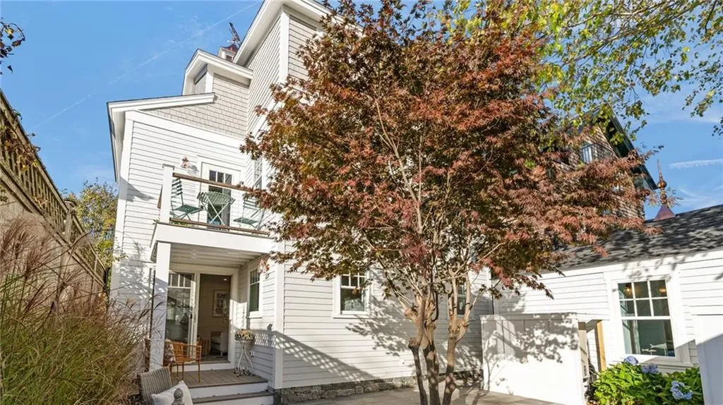 39 Connection Street Newport RI 02840