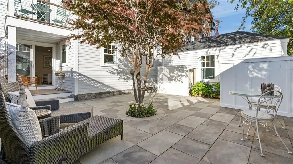 39 Connection Street Newport RI 02840