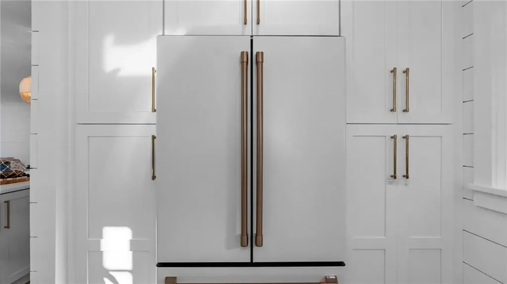 39 Connection Street Newport RI 02840