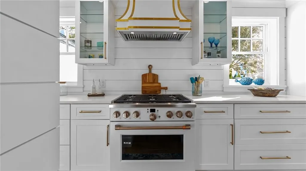 39 Connection Street Newport RI 02840