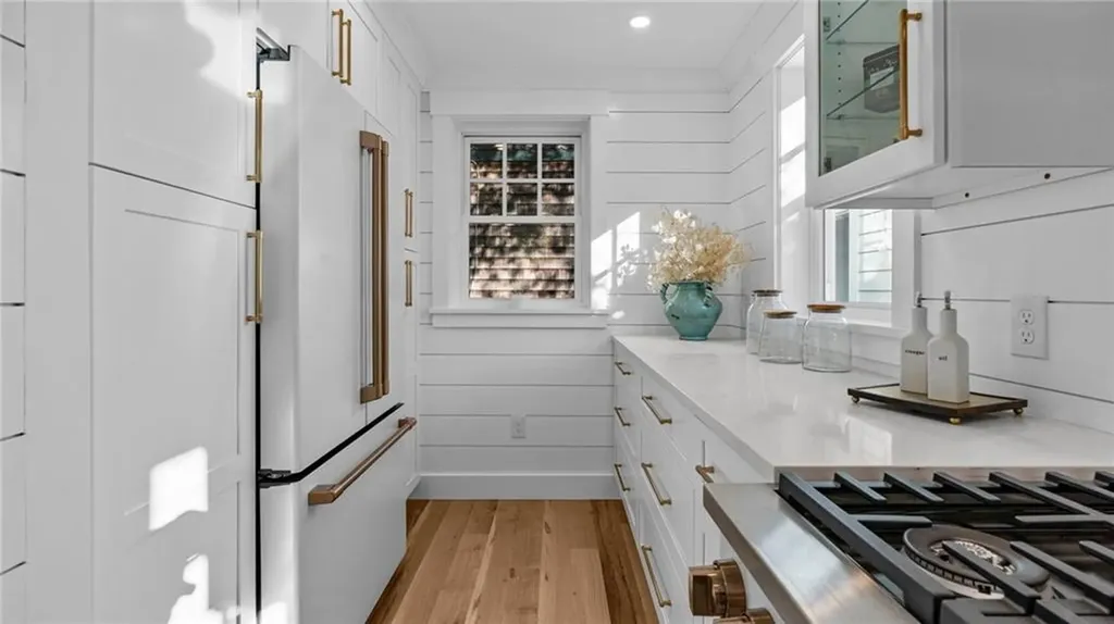 39 Connection Street Newport RI 02840