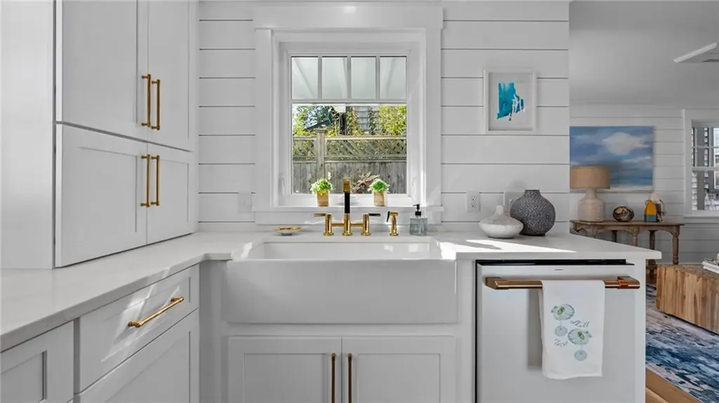 39 Connection Street Newport RI 02840