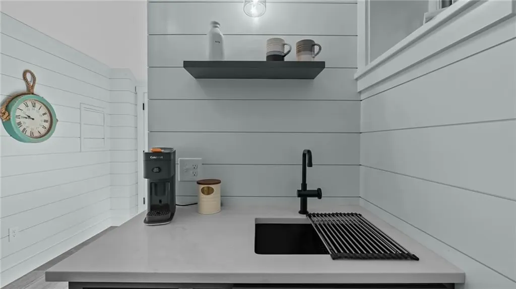 39 Connection Street Newport RI 02840