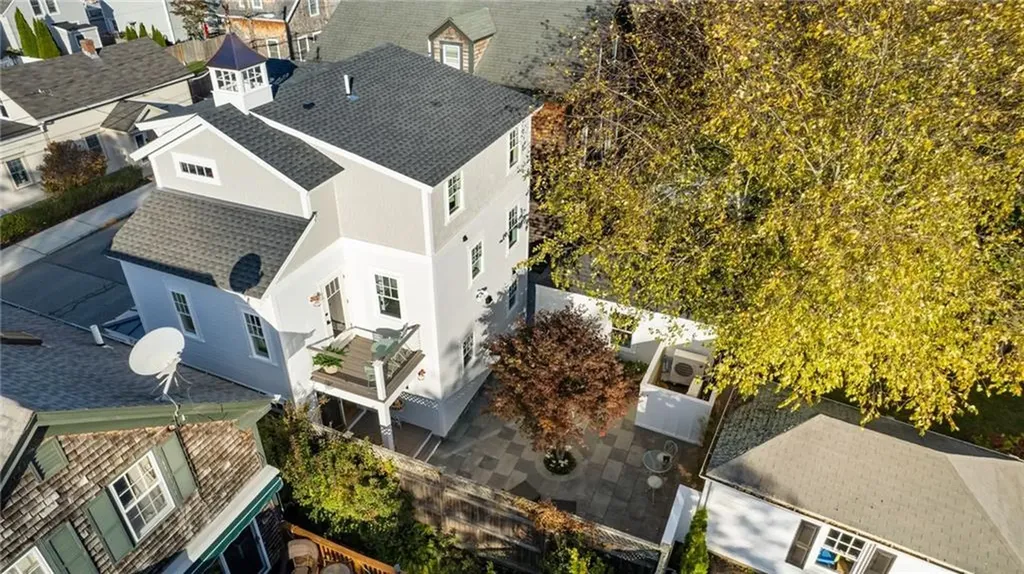 39 Connection Street Newport RI 02840