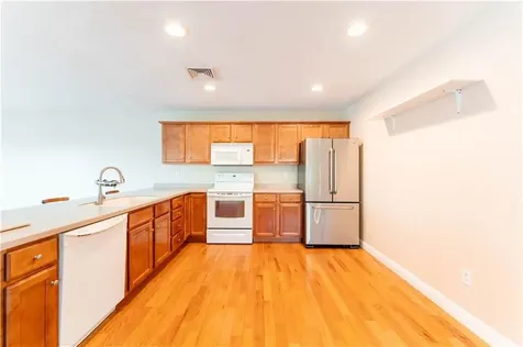 683 Metacom Avenue Bristol RI 02809