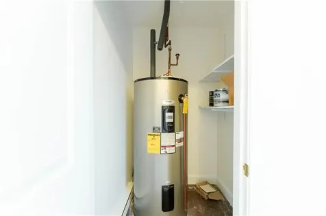 683 Metacom Avenue Bristol RI 02809