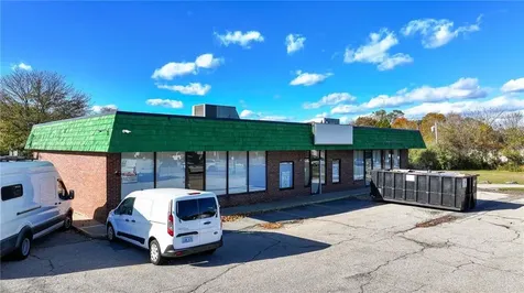 1627 West Main Road Portsmouth RI 02871