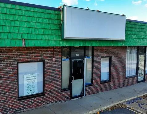 1627 West Main Road Portsmouth RI 02871