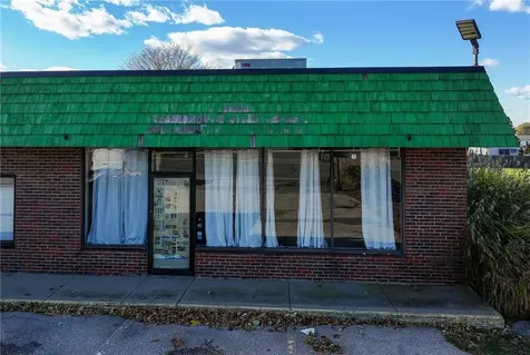 1627 West Main Road Portsmouth RI 02871