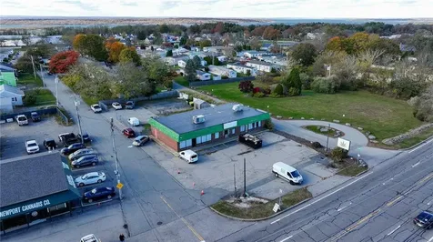 1627 West Main Road Portsmouth RI 02871