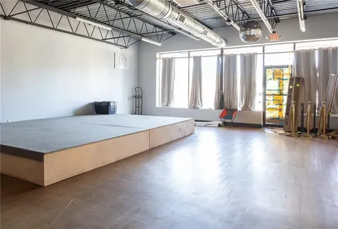 1627 West Main Road Portsmouth RI 02871