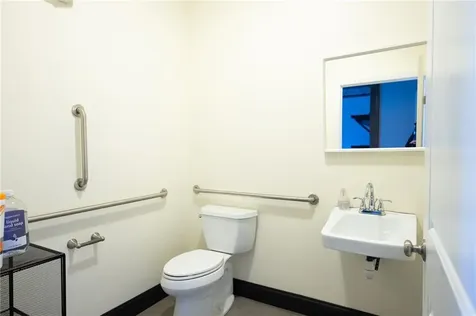 1627 West Main Road Portsmouth RI 02871