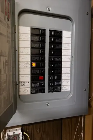 1627 West Main Road Portsmouth RI 02871