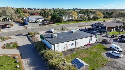 1627 West Main Road Portsmouth RI 02871