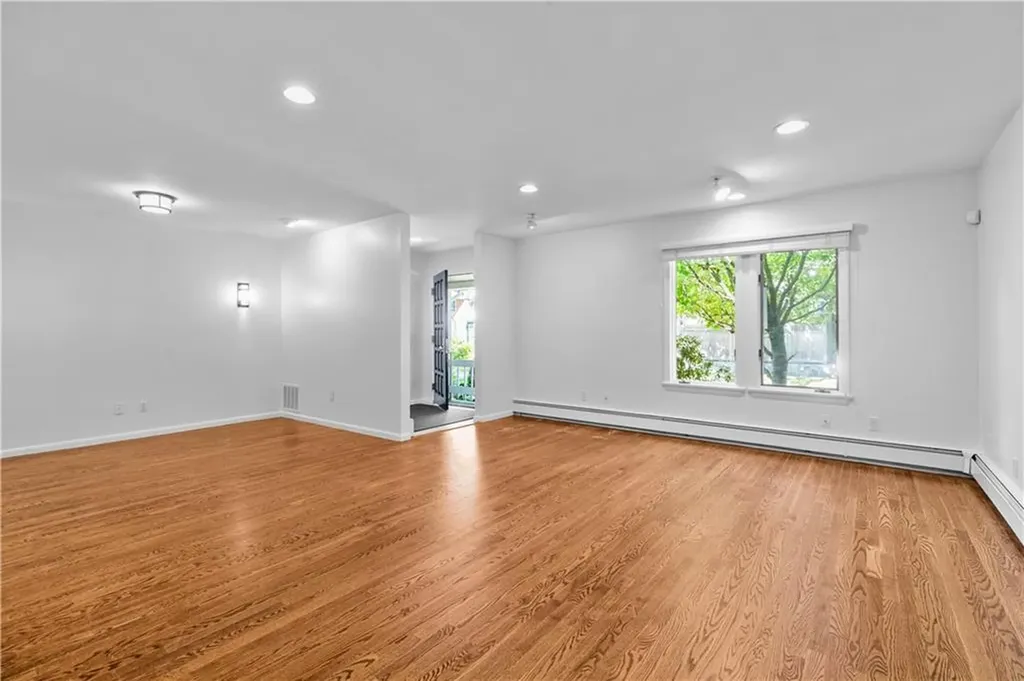 189 Laurel Avenue Providence RI 02906