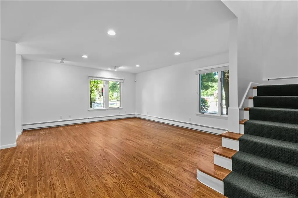 189 Laurel Avenue Providence RI 02906